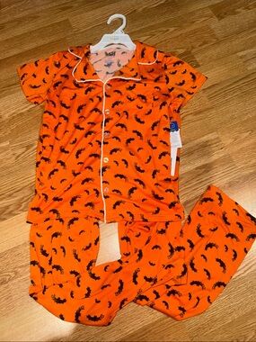 Kids Orange Bat-Print Short Sleeve Pajama Set